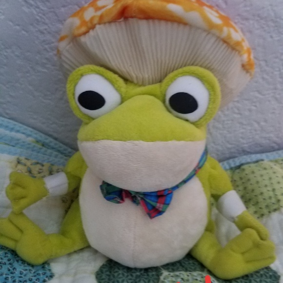 Other - FROG with mushroom hat plush 🐾 HELPS RESCUE dogs